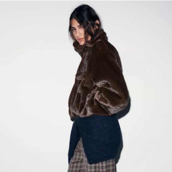 NWT Zara Faux Fur bomber jacket - size medium - Picture 4 of 11